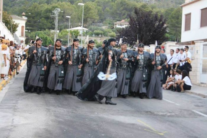 Alquiler de trajes de fiestas de Moros y Cristianos